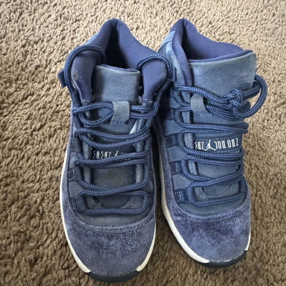 Jordan Blue Sneakers Classic Design